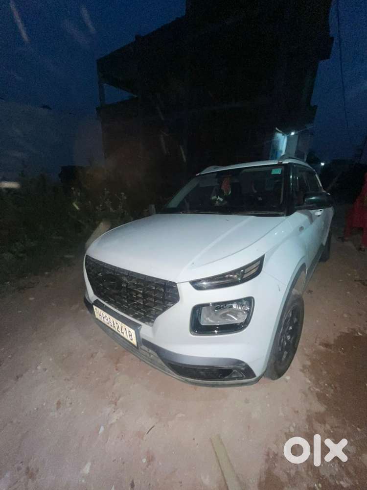 Hyundai Venue Petrol 2021