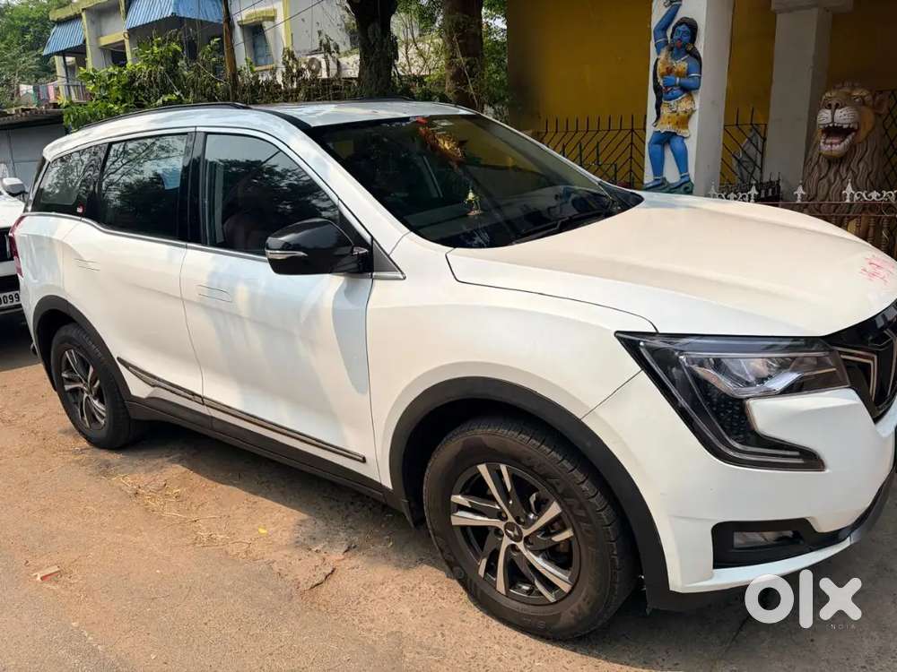 Mahindra Xuv700 2023 Petrol Well Maintained