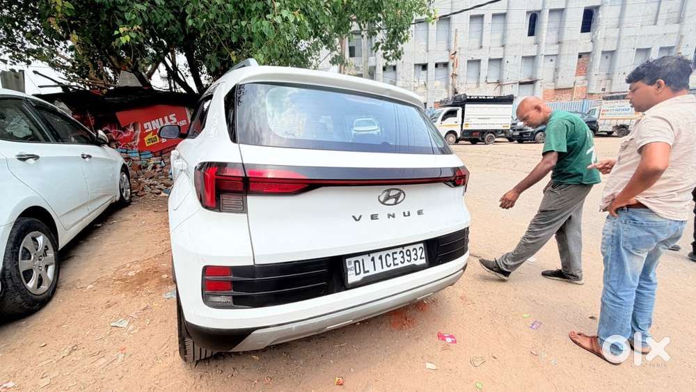Hyundai Venue Petrol 2023