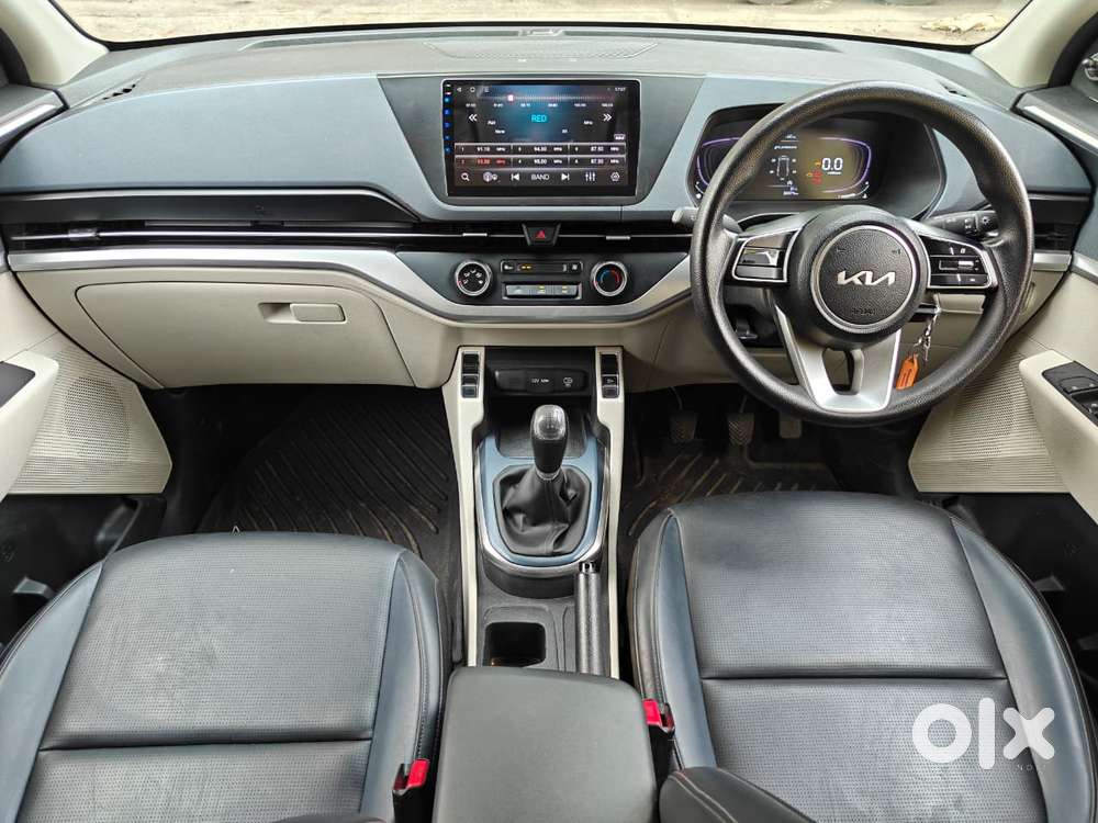 Kia Carens G 1.5 6mt Premium (o) 7-seater, 2023, Electric