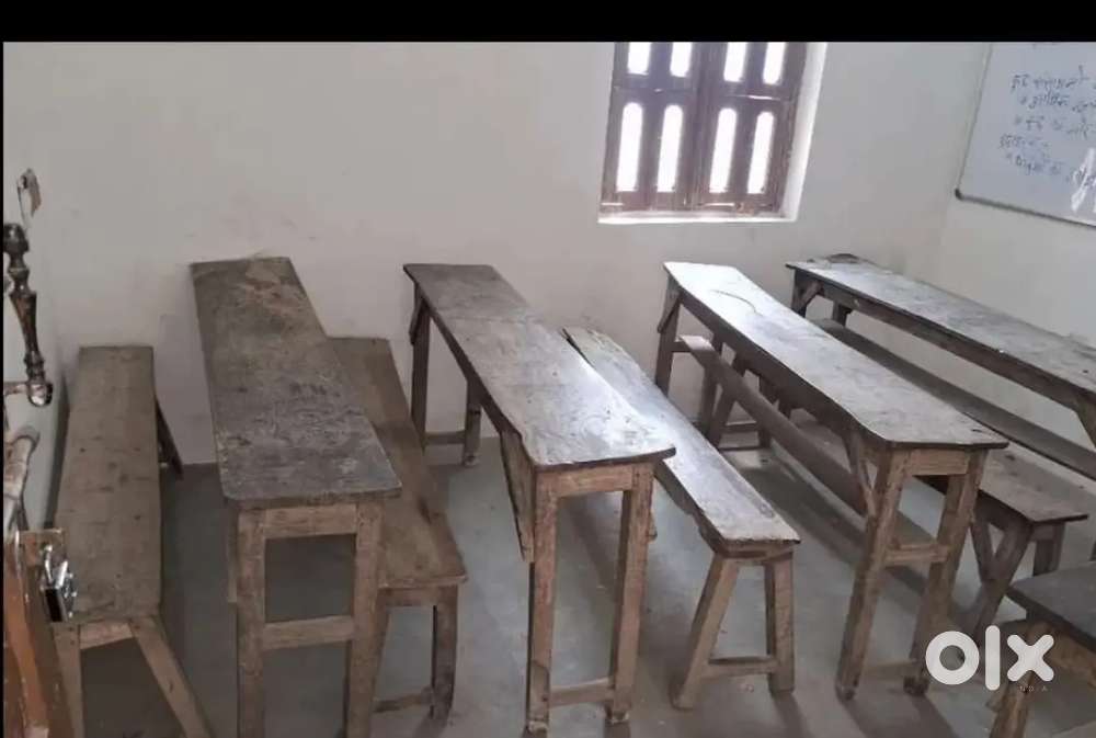 School choching brech desk 32 pies