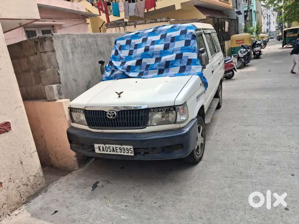 Toyota Qualis D2 2004