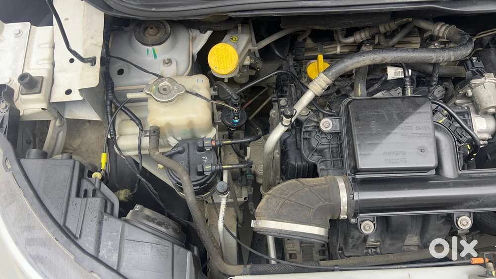 Renault Triber Rxt, 2023, Petrol