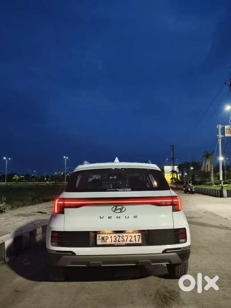 Hyundai New Venue Se Petrol Manual 2025