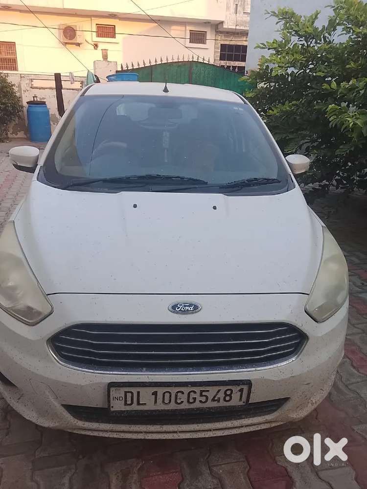Ford Figo Titanium 2015