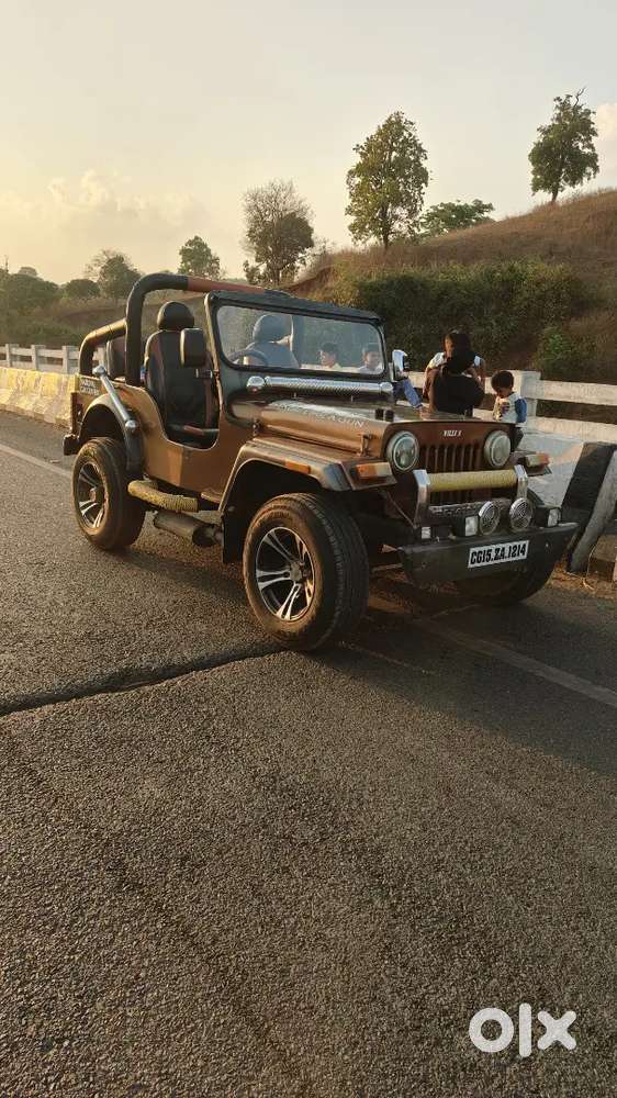 Mahindra Jeep Classic 2000