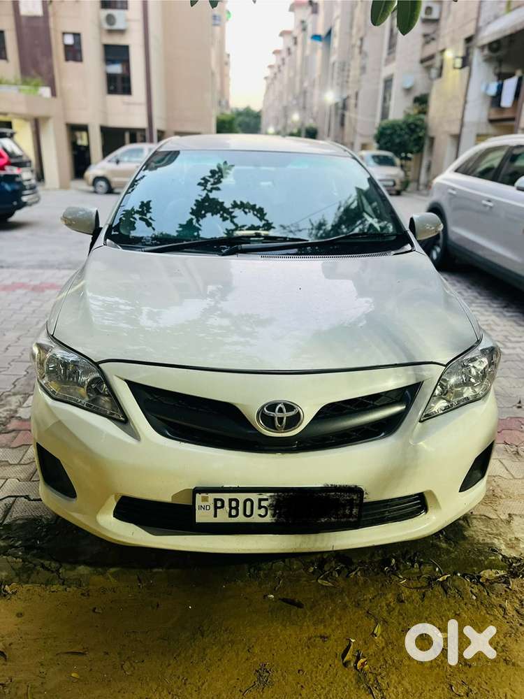 Toyota Corolla Altis 2012