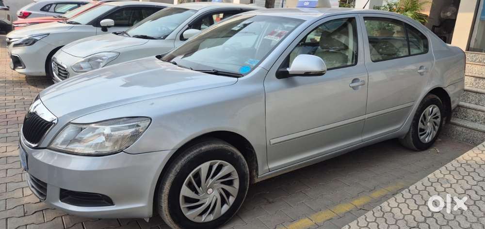 Skoda Laura 1.8 Tsi Ambition, 2011, Petrol