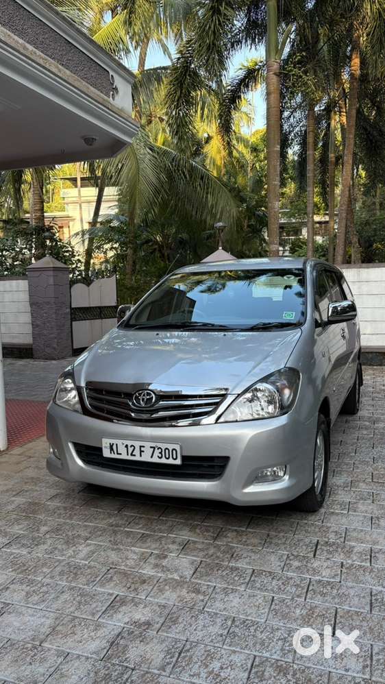 Toyota Innova Diesel 2011