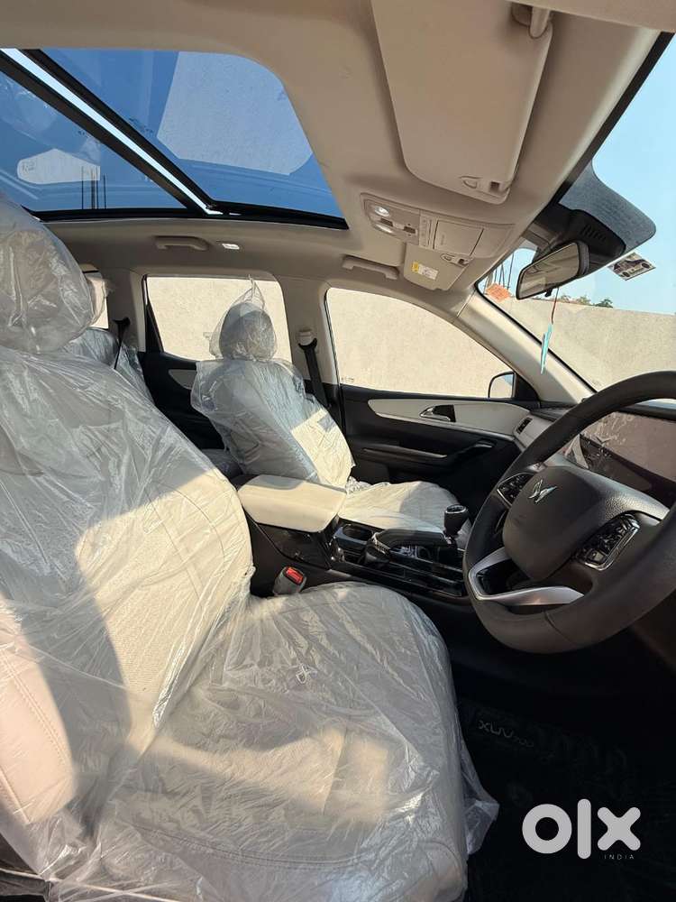 Mahindra Xuv700 2.2 Ax 7 Diesel Mt Str, 2025, Diesel