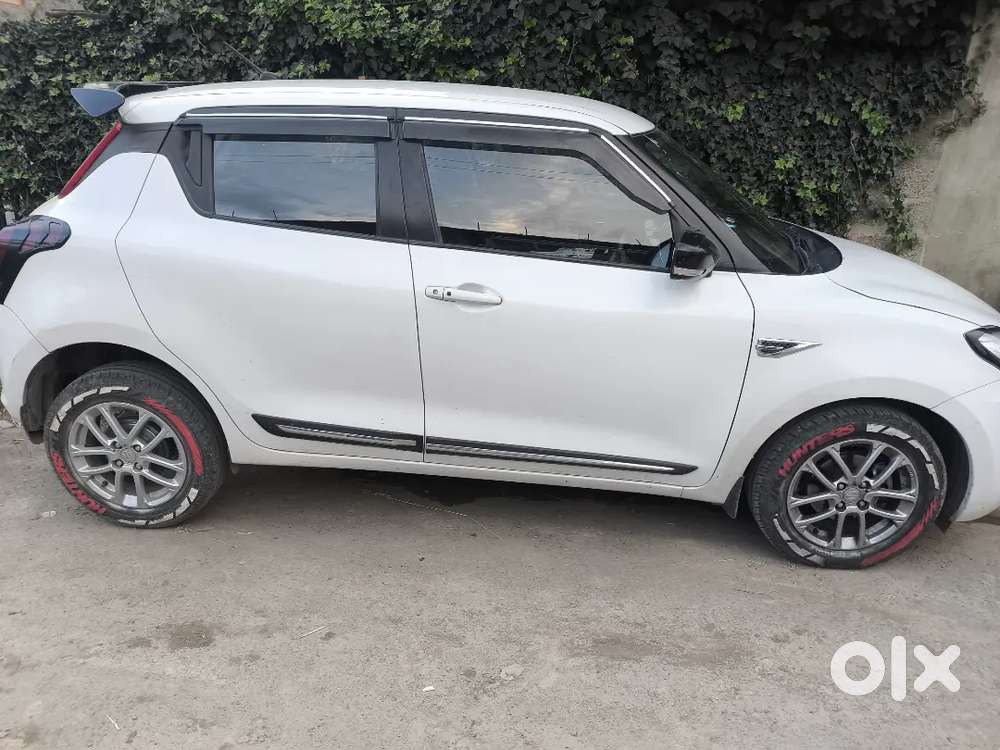 Maruti Suzuki Swift Zxi Push Start 2023 With Good Mahindra Finance