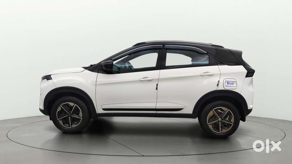 Tata Nexon Fearless S Purple 1.5 Revotorq Diesel 6mt Dual Tone, 2024..