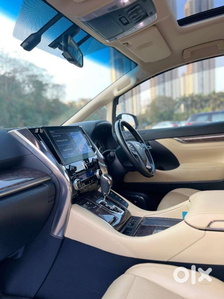 Toyota Vellfire Vip – Executive Lounge, 2023, Petrol