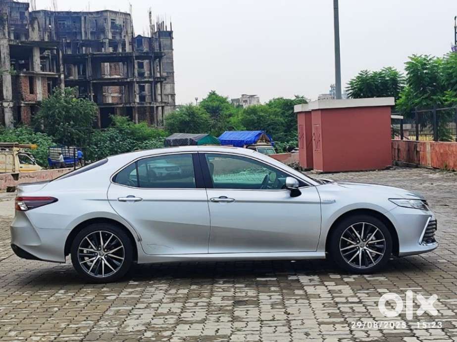 Toyota Camry Hybrid, 2024, Cng & Hybrids