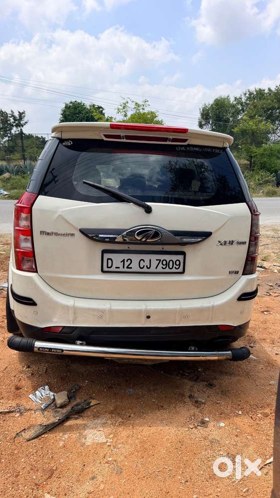 XUV 500 2016 W8, Manual, DL register vehicle with NOC in my name