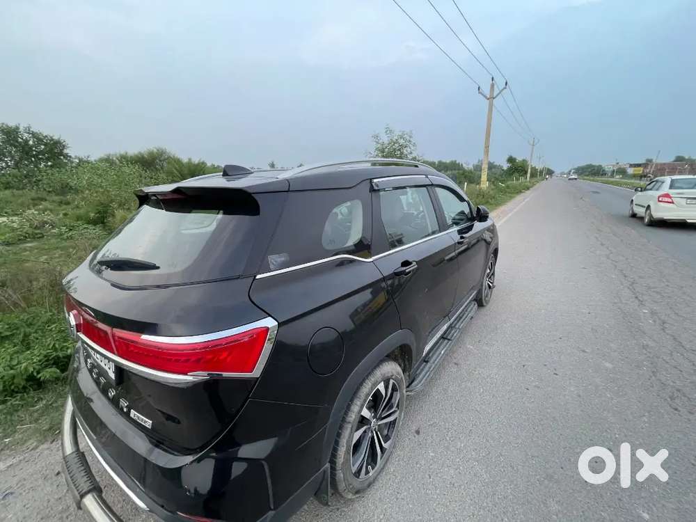 Mg Hector Plus Sharp Petrol 2025