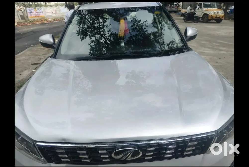 Mahindra Xuv300-w8 2019 Dual-tone