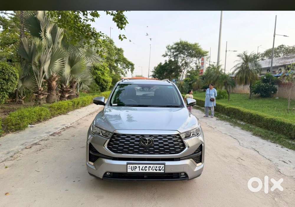 Toyota Innova Hycross 2.0 Zx (o) Hybrid 7 Str, 2025, Petrol
