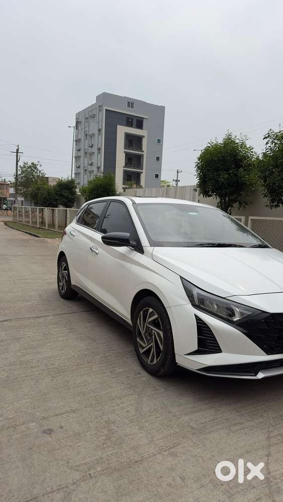 Hyundai I20 Asta (o) 1.2 Ivt, 2023, Petrol