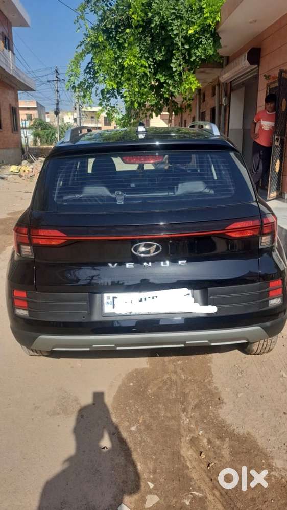 Hyundai Venue Petrol 2025