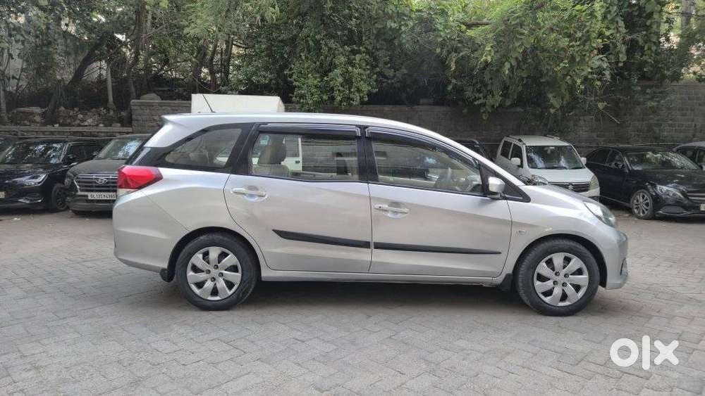Honda Mobilio 1.5 S I-vtec Mt, 2016, Petrol