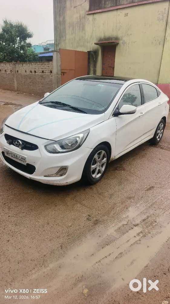Hyundai Verna 2012