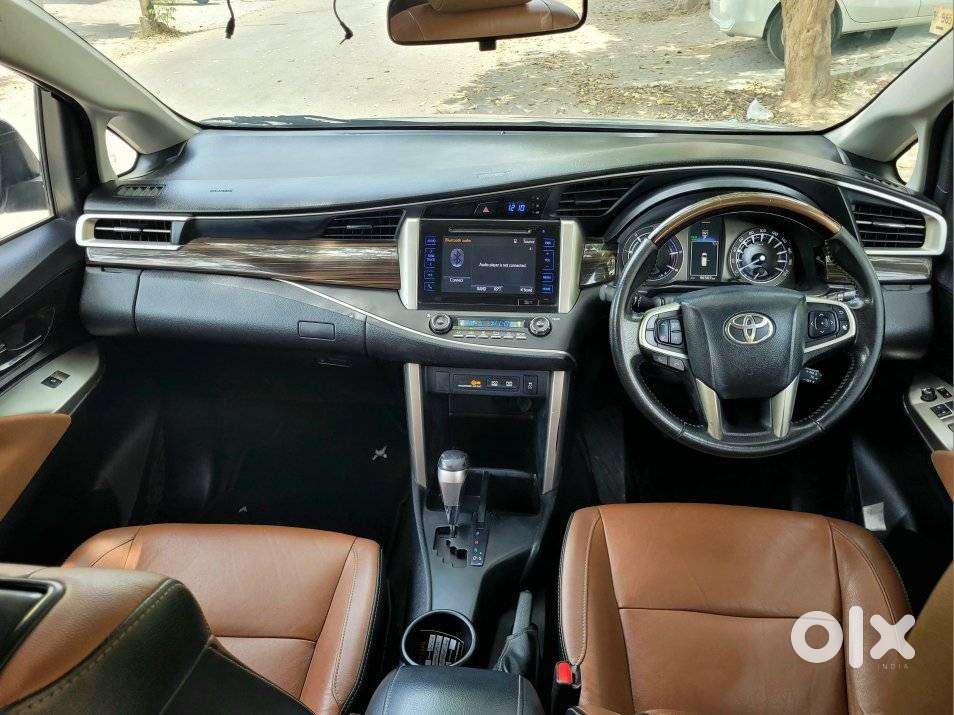 Toyota Innova Crysta 2.8z Automatic, 2018, Petrol