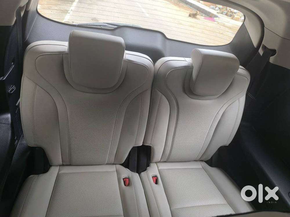 Mahindra Xuv700 2.0 Ax 7 Petrol At Str, 2022, Petrol