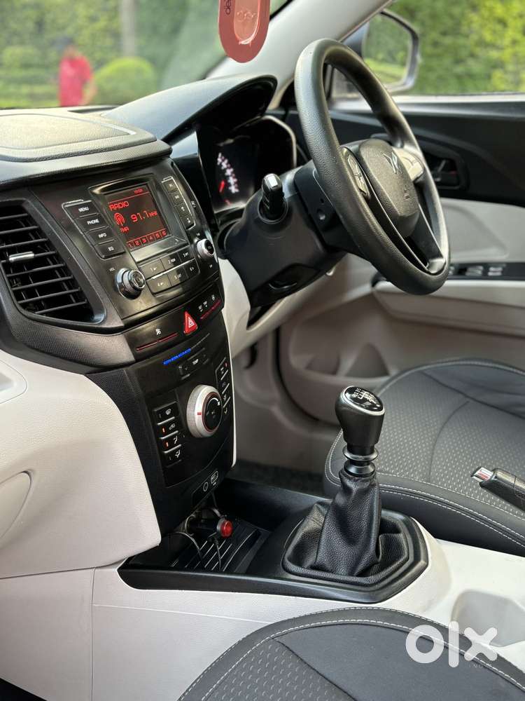 Mahindra Xuv300 W8, 2023, Petrol