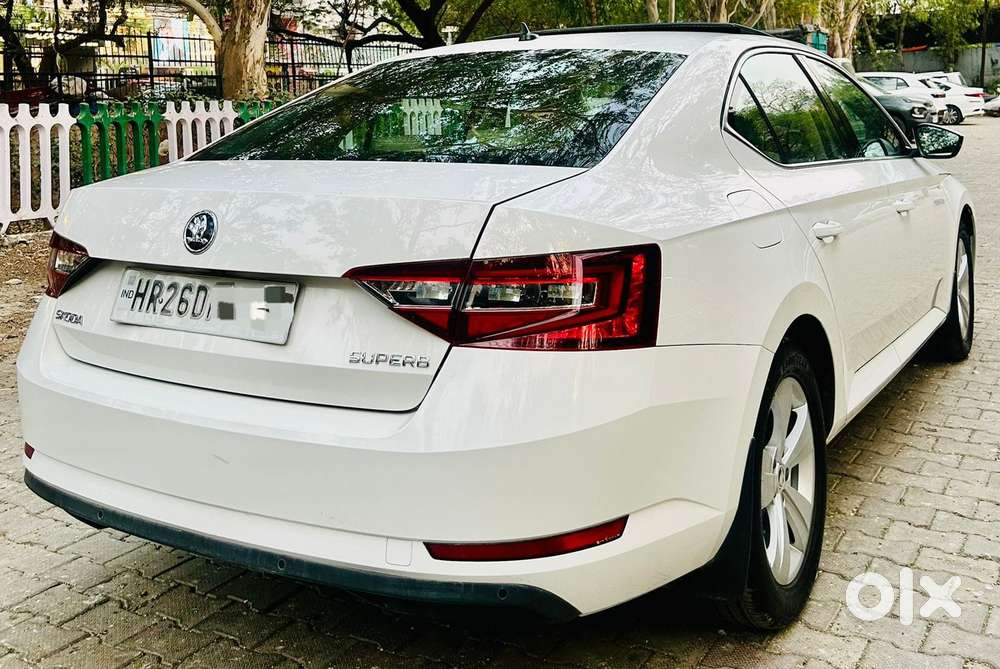 Skoda Superb Style 1.8 Tsi Mt, 2018, Petrol