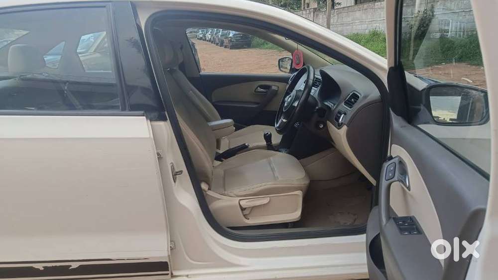 Volkswagen Vento Celeste 1.6 Highline, 2013, Diesel