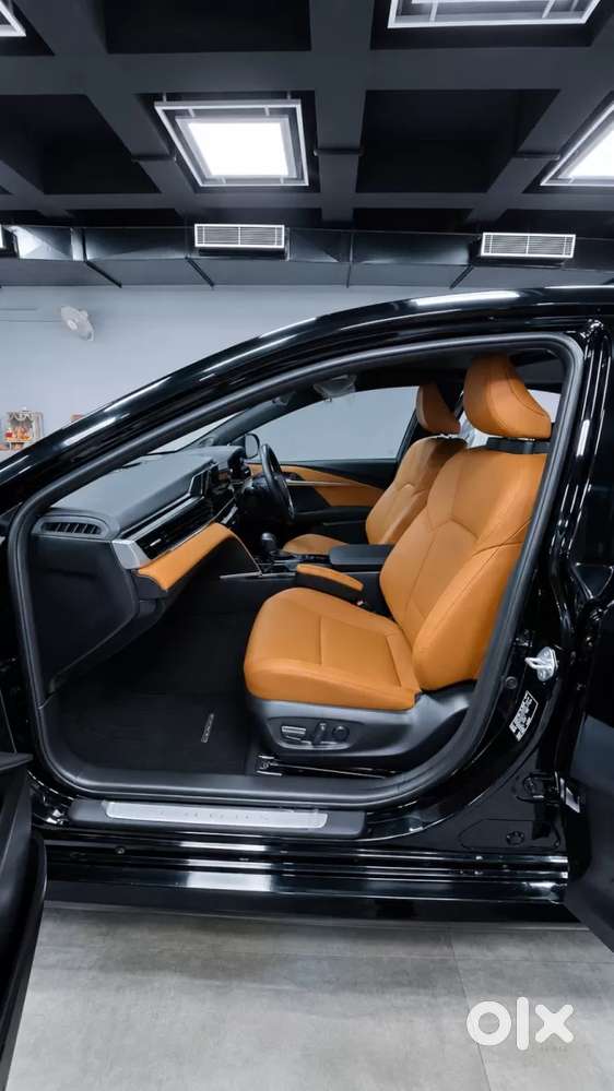 Toyota Camry, 2025, Petrol