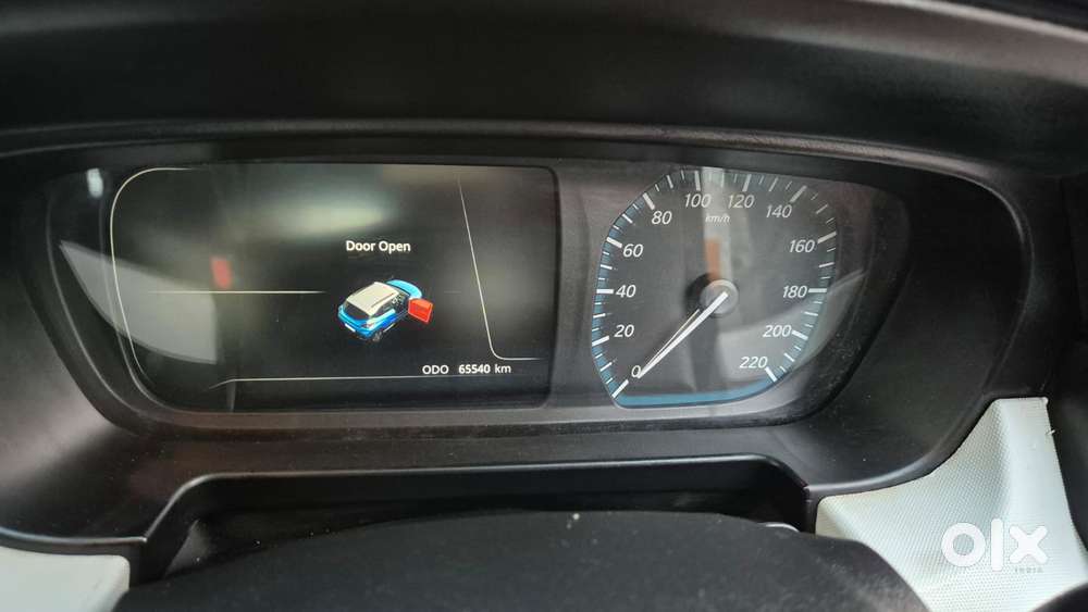 Tata Punch 1.2 Revotron Creative Dual Tone, 2022, Petrol