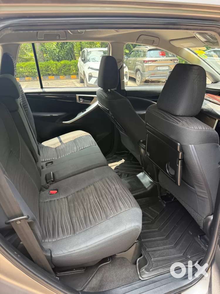 Toyota Innova Crysta 2.4 V 7 Str, 2017, Diesel