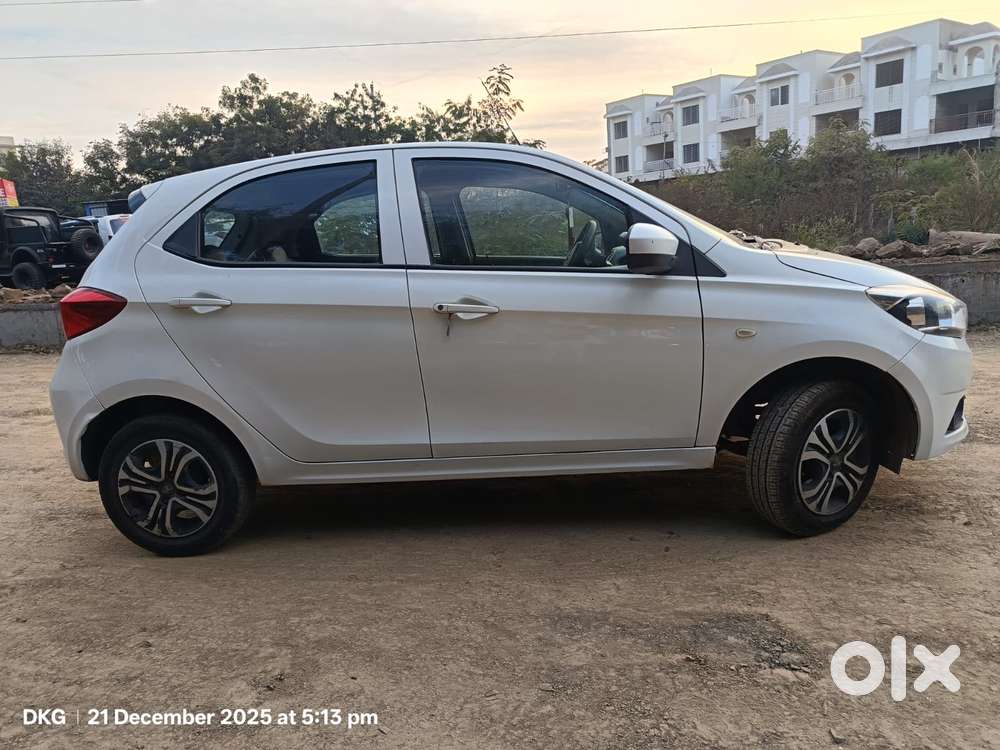 Tata Tiago 1.05 Revotorq Xz, 2020, Petrol