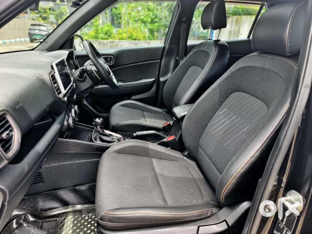 Hyundai Venue Sx(o) 1.0 Turbo Dct Knight Edition, 2023, Petrol