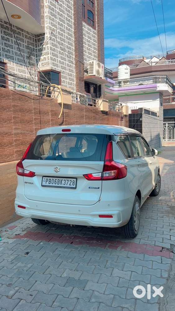 Maruti Ertiga 1.5 Vxi 2025