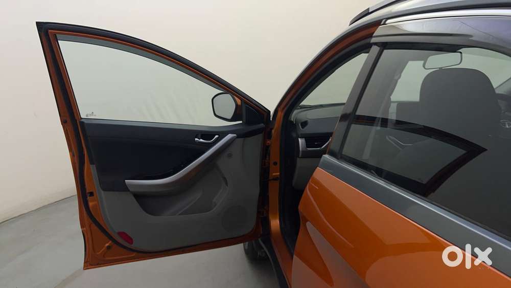 Tata Nexon 1.2 Revotron Xza Plus (o) Dual Tone, 2018, Petrol