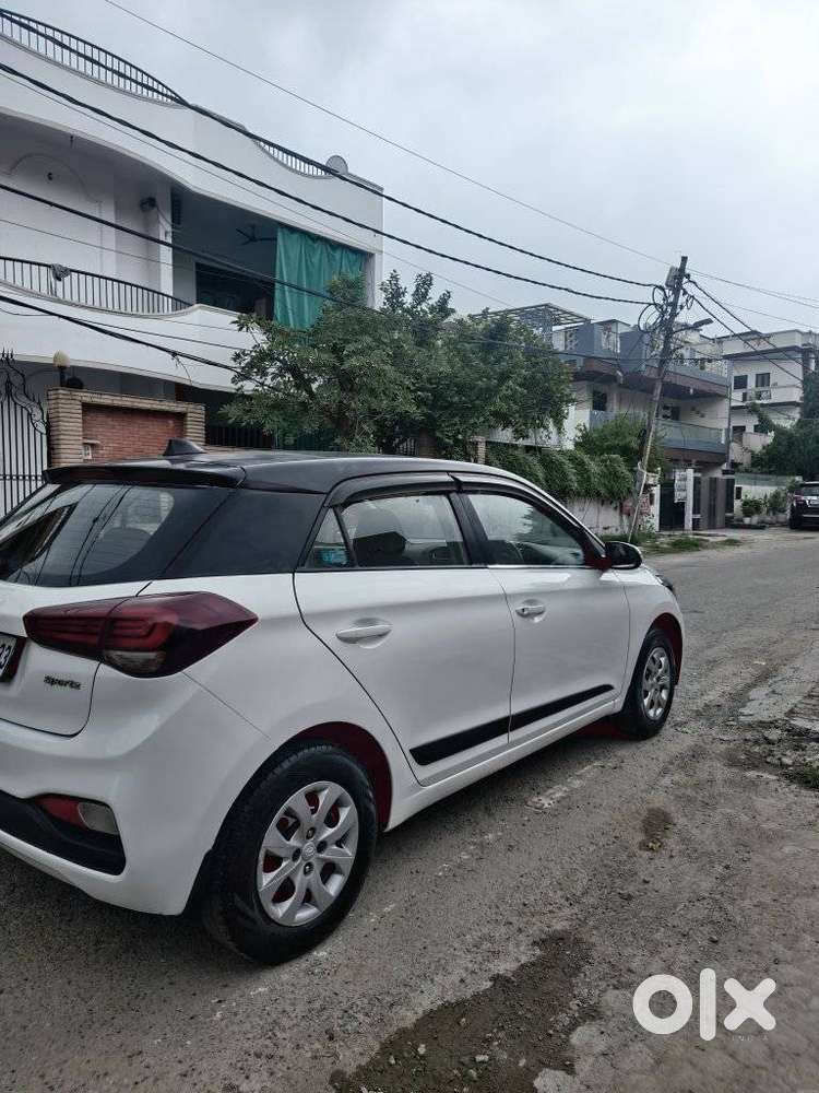 Hyundai I20 1.4 Sportz, 2018, Cng & Hybrids