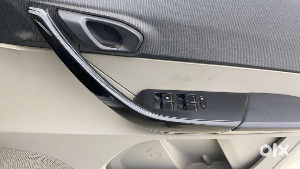 Tata Tiago 1.2 Revotron Xta, 2018, Petrol