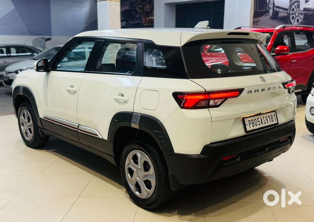 Maruti Suzuki Brezza Vxi At, 2024, Petrol