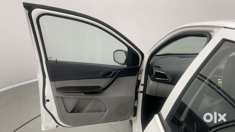 Tata Tiago 1.2 Revotron Xz Wo Alloy, 2019, Petrol