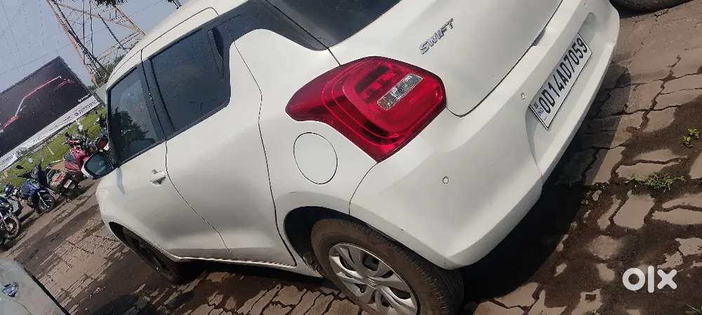 Maruti Suzuki Swift 2023 Petrol