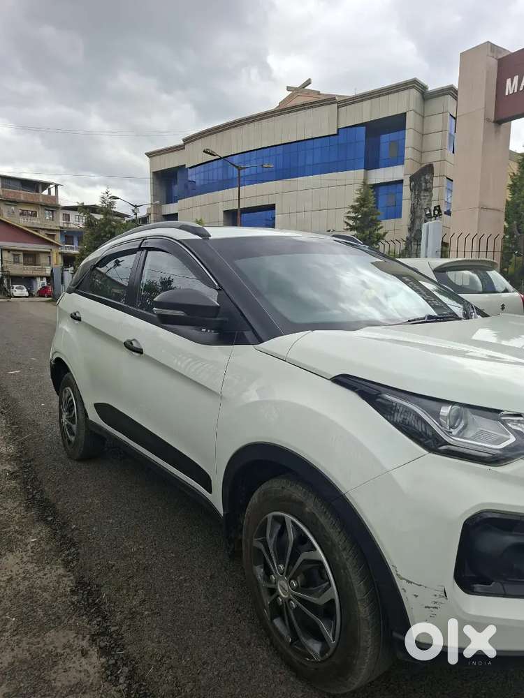Tata Nexon 2023 November, Sunroof