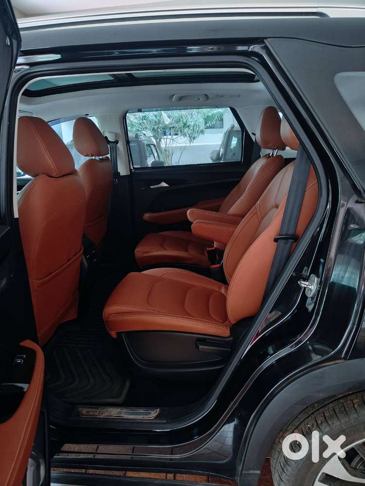 2022 Mg Hector Plus Diesel 6-seater Mt  Only 12,500 Km  1st Owner