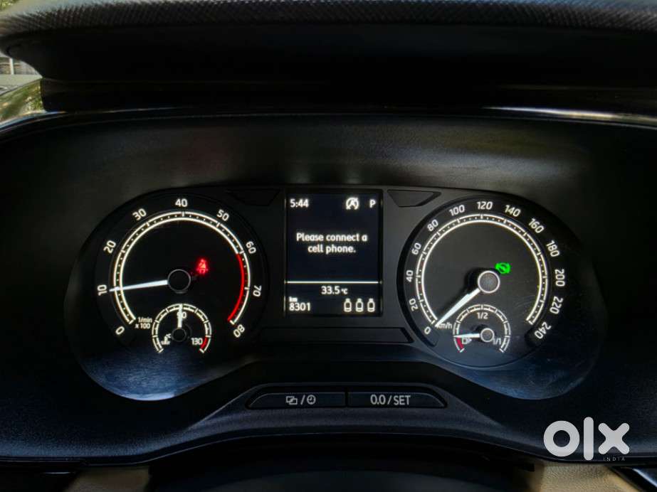 Skoda Slavia Ambition 1.0l Tsi At, 2025, Petrol