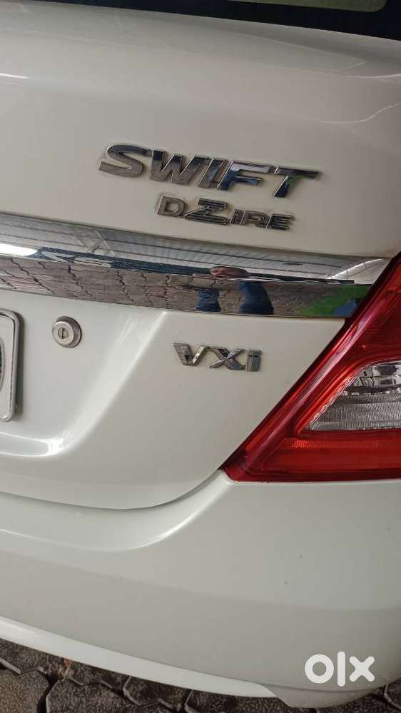 Maruti Suzuki Swift Dzire Vxi Optional, 2013, Petrol