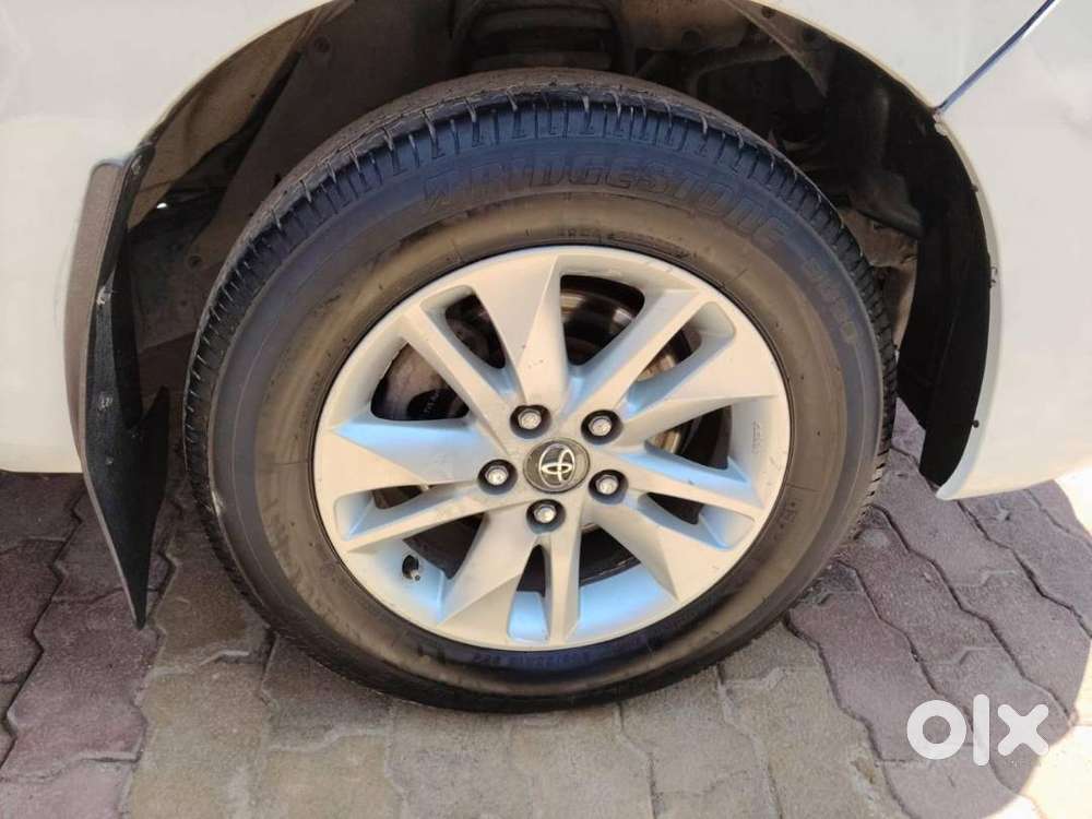 Toyota Innova Crysta 2017 Diesel Well Maintained