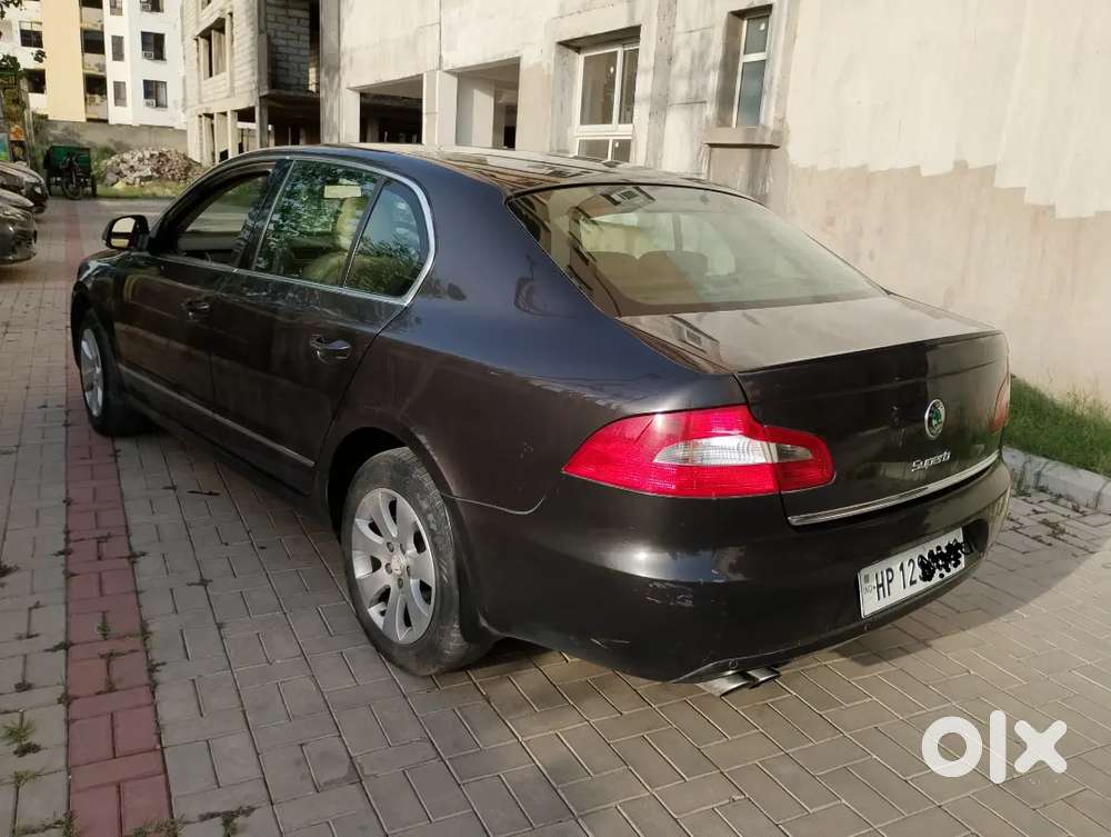 Skoda Superb 2011 Petrol 49216 Km Driven