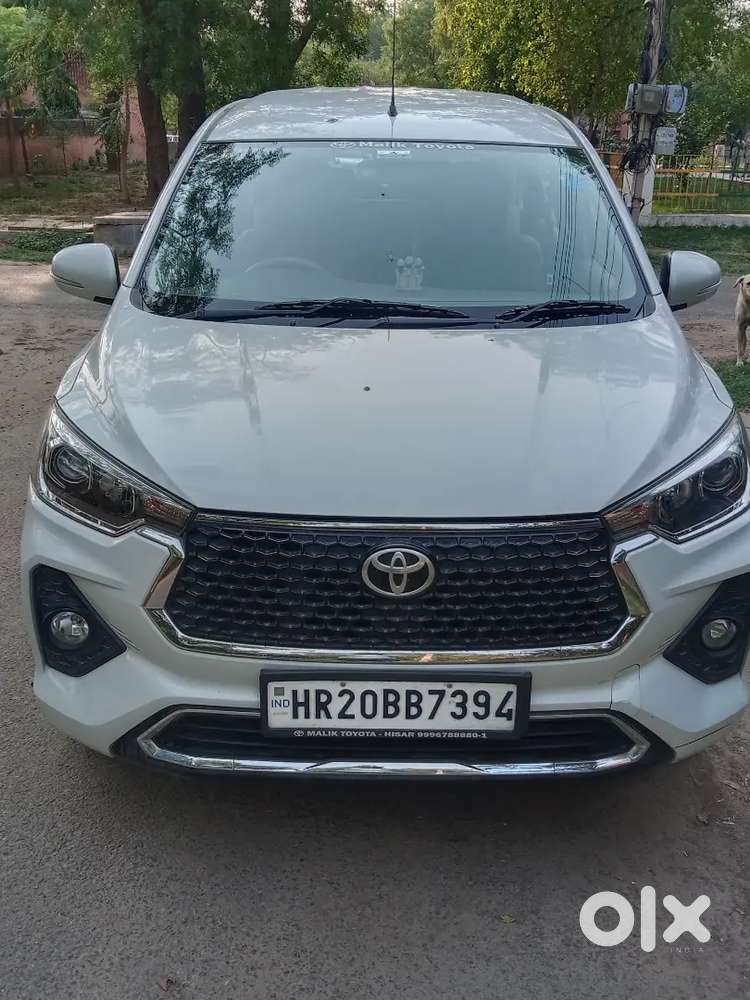 Toyota Rumion 2025 Petrol Well Maintained